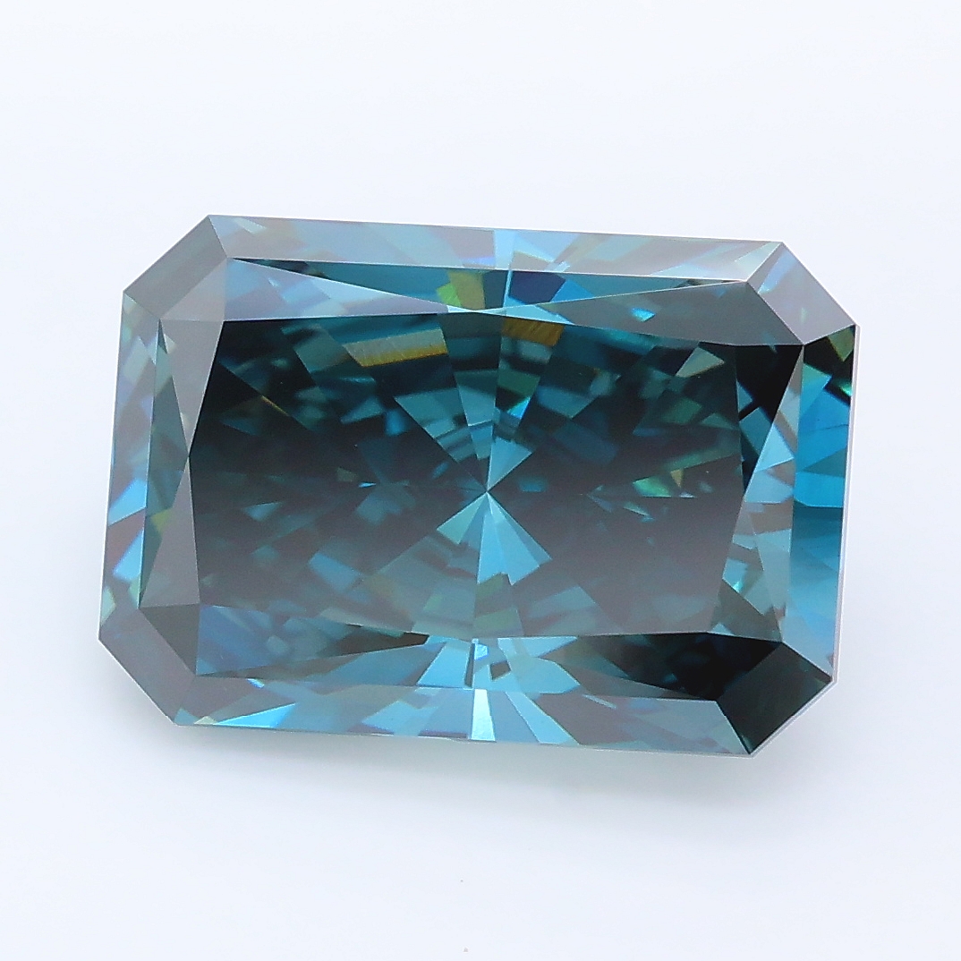 5.77ct Radiant lab grown diamond