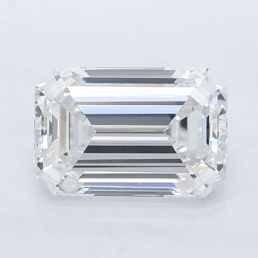 2.55ct Emerald lab grown diamond